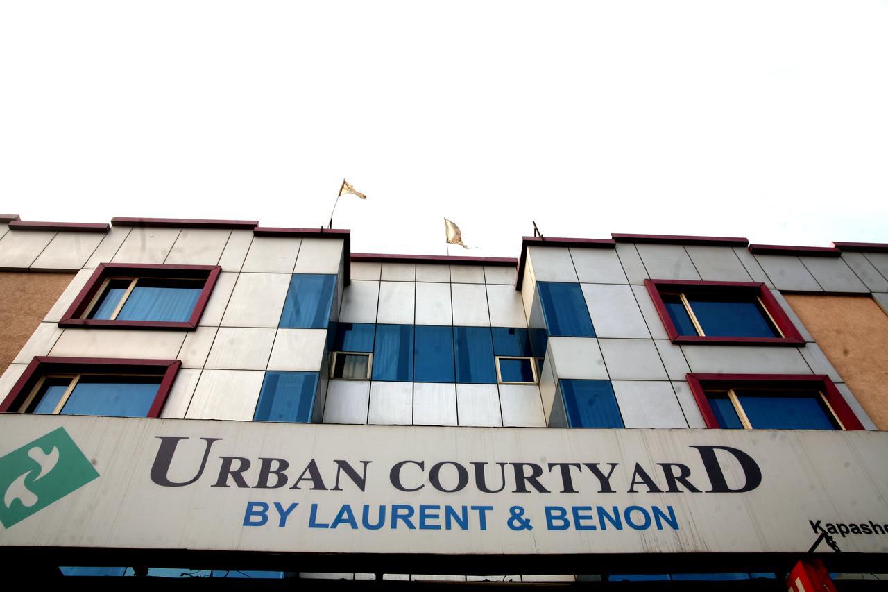 Capital O 7331 Hotel Downtown New Delhi Buitenkant foto