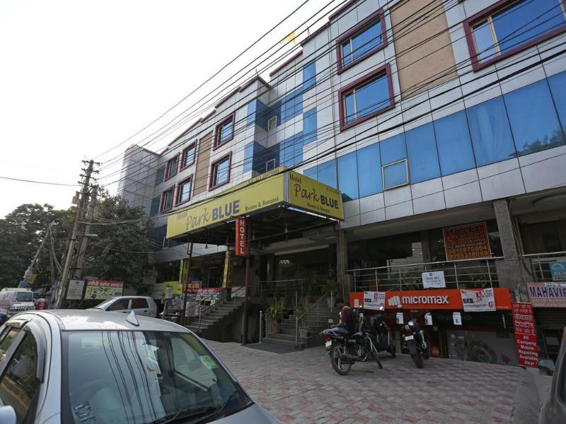 Capital O 7331 Hotel Downtown New Delhi Buitenkant foto